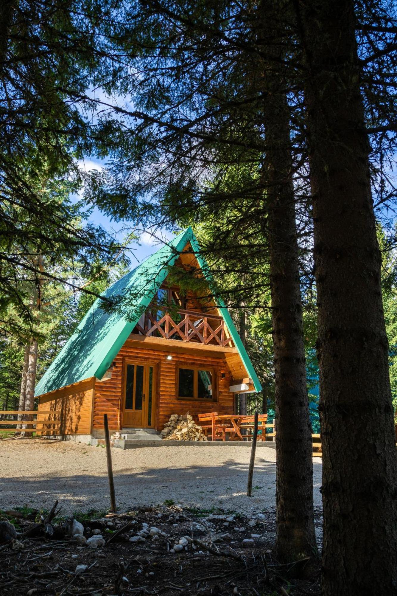 Ville Uskoci Жабляк Экстерьер фото